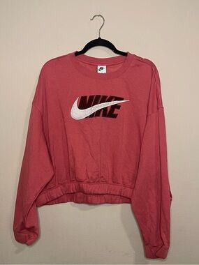 Nike Women's Pink Cropped Crewneck Sweatshirt